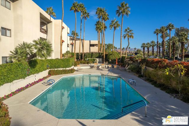 255 Avenida Caballeros, Palm Springs, California 92262, 2 Bedrooms Bedrooms, ,Condominium,For Sale,Avenida Caballeros,24433207