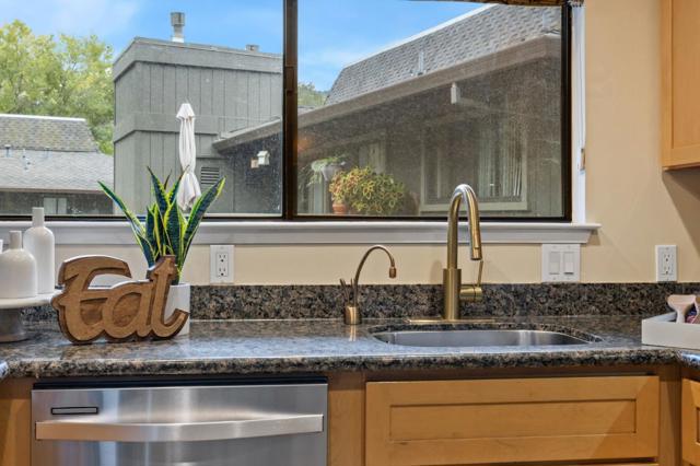 14355 Saratoga Avenue, Saratoga CA: https://media.crmls.org/mediaz/7ea7f7b4-0170-4b46-bd24-bb75012622e7.jpg