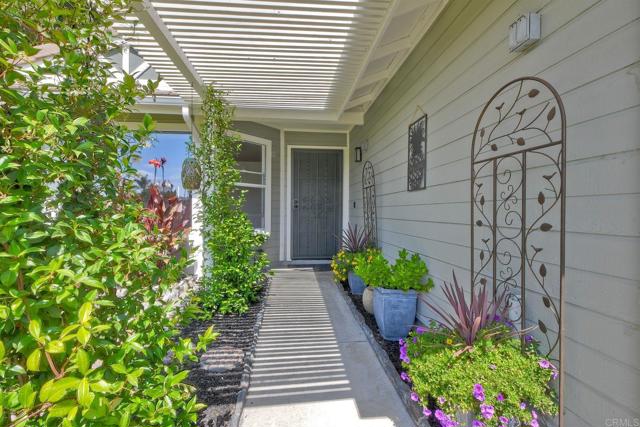 5261 Hubbert Street, Oceanside CA: https://media.crmls.org/mediaz/7ea834b8-49bb-4a40-b0e6-8a17ab3dd5bb.jpg
