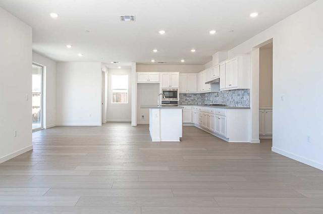 3088 Benetti Street, Lathrop CA: https://media.crmls.org/mediaz/7ea8cde9-b5b3-47f5-a192-f3564f092718.jpg