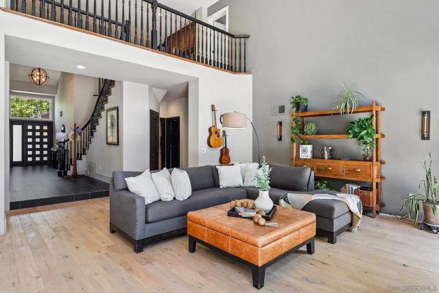 4961 Concannon Ct, San Diego CA: https://media.crmls.org/mediaz/7ea9cfd9-4d9d-41d5-b88f-cd757b7a52d6.jpg