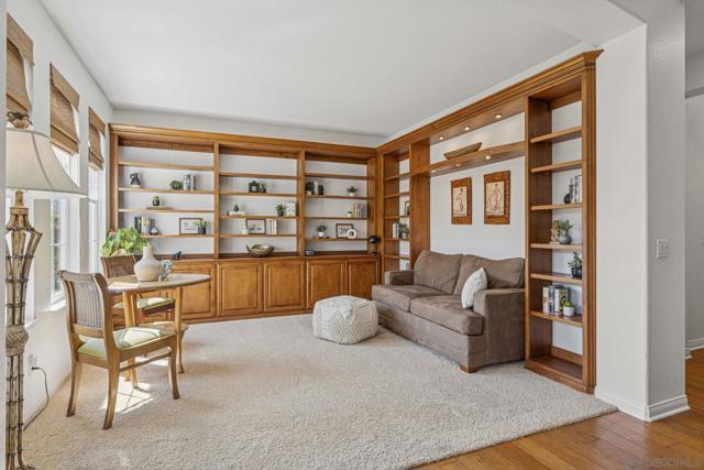 1266 Mariposa Rd, Carlsbad CA: https://media.crmls.org/mediaz/7eaa0857-a77f-4c9c-969d-231accc70147.jpg