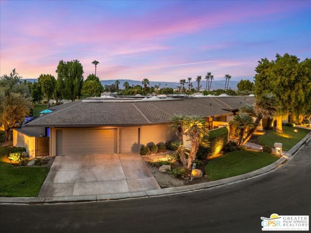 59 Cornell Drive, Rancho Mirage CA: https://media.crmls.org/mediaz/7eaab004-ffee-4a2d-9d79-53c1eca96c19.jpg