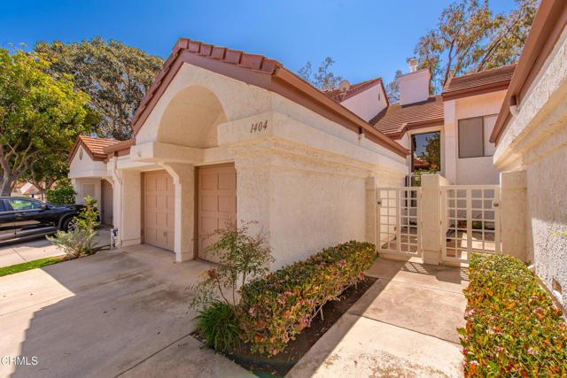 1404 Calle Lozano, Camarillo CA: https://media.crmls.org/mediaz/7eab3d4b-5f8d-45dc-9da3-7b326348f243.jpg