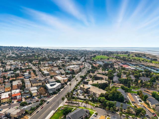 4444 W Point Loma Blvd, San Diego CA: https://media.crmls.org/mediaz/7eac19ab-5d9b-434e-9b13-c40773696666.jpg