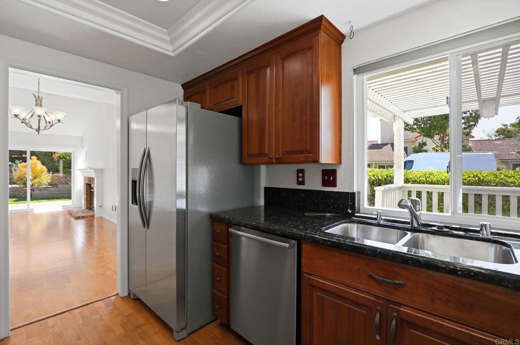 1658 Pleasant Place - photo 9