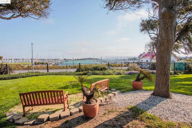 1205 Melville Sq, Richmond CA: https://media.crmls.org/mediaz/7eacd644-8a4e-4c6a-b41a-6ddf692d2d7e.jpg