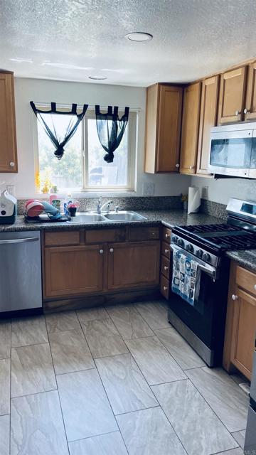 1636 Jonathon Street, Vista CA: https://media.crmls.org/mediaz/7eacde1b-8dc7-4c7d-82e9-aea7821a89f4.jpg
