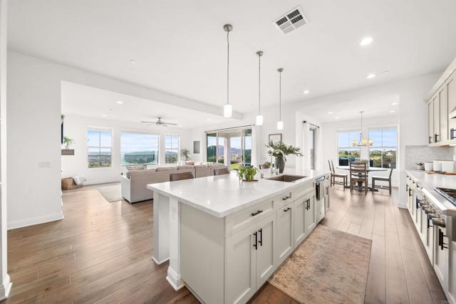 Detail Gallery Image 24 of 75 For 14546 Highcrest Ct, Poway,  CA 92064 - 5 Beds | 4/1 Baths