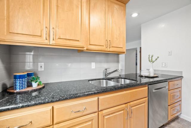539 Lytton Avenue, Palo Alto CA: https://media.crmls.org/mediaz/7ead0c38-f568-4efd-b2b1-72461f51fa22.jpg