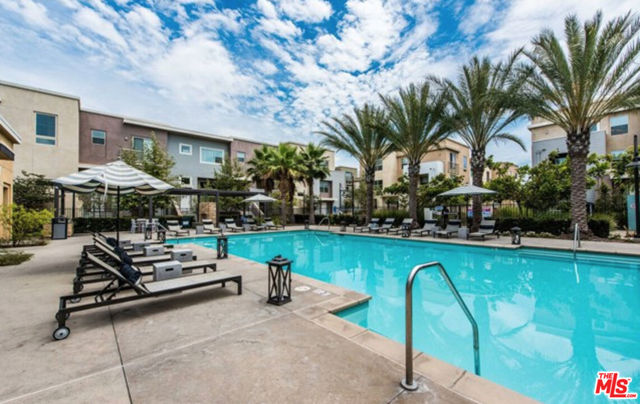 552 E Carson Street, Carson CA: https://media.crmls.org/mediaz/7ead4fc7-b2ab-4ad0-b110-69bf67e9261f.jpg
