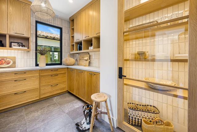 Image 42 of 63 For 78751 Deacon Drive