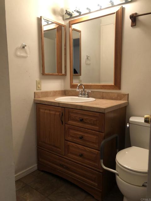 1681 E Mission Avenue, Escondido CA: https://media.crmls.org/mediaz/7eadc56b-ca11-4c93-a34a-f87ef340df89.jpg