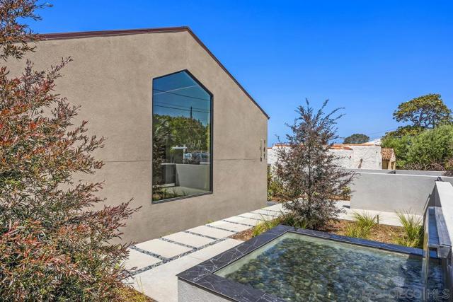 147 S Rios, Solana Beach CA: https://media.crmls.org/mediaz/7eae60c2-306e-4267-ac34-e1cadc6d3ee7.jpg