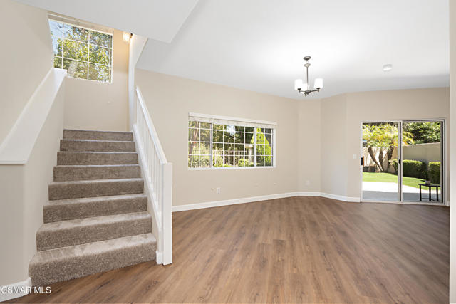 1012 Pan Court, Newbury Park CA: https://media.crmls.org/mediaz/7eaeda85-0d95-4718-9ab7-5234140b1571.jpg