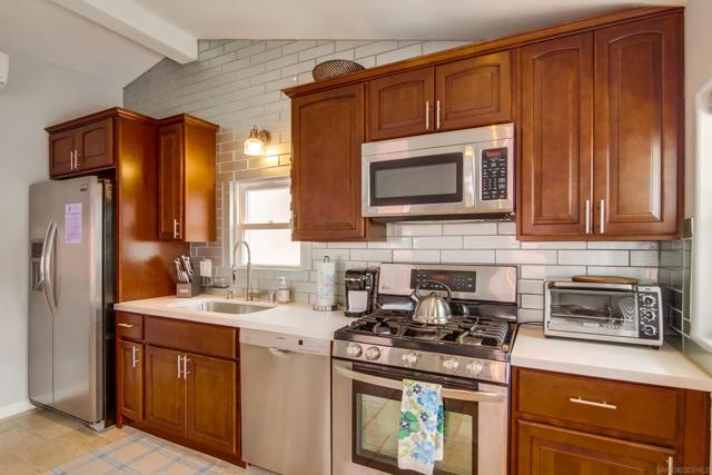 2715 Strand Way, San Diego CA: https://media.crmls.org/mediaz/7eaf73da-c54f-43b4-8b1a-2744ddf089f0.jpg