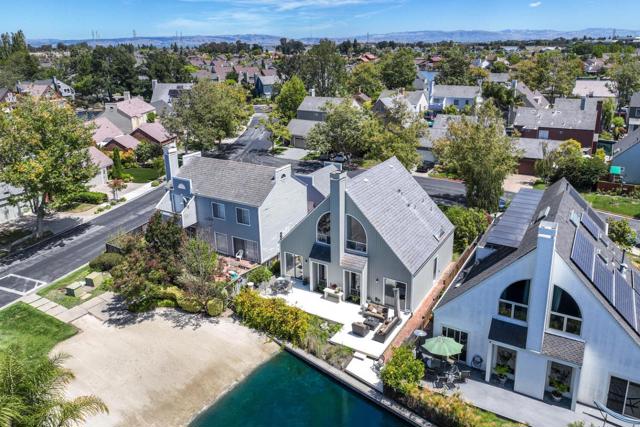 604 Waterbury, Foster City CA: https://media.crmls.org/mediaz/7eaf9c6f-f568-46e1-a0ce-d90a5181359f.jpg