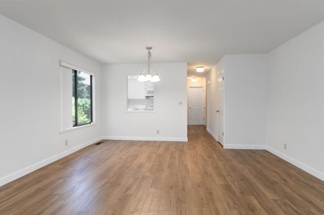 1555 Hecker Pass Road, Gilroy CA: https://media.crmls.org/mediaz/7eb0ace1-7926-433a-b046-4f040c2e1753.jpg