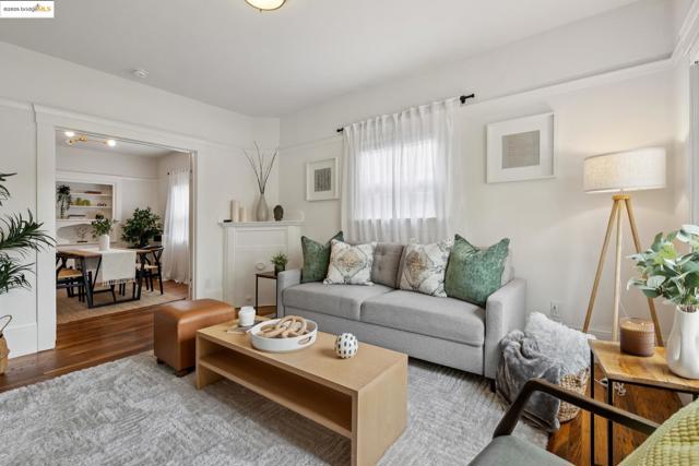 747 St, Oakland CA: https://media.crmls.org/mediaz/7eb0e4ef-3747-412d-8fa5-ba557d62615e.jpg