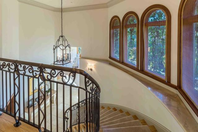28500 Matadero Creek Lane, Los Altos Hills CA: https://media.crmls.org/mediaz/7eb14a1e-7fd8-40fe-b374-566480e752ff.jpg