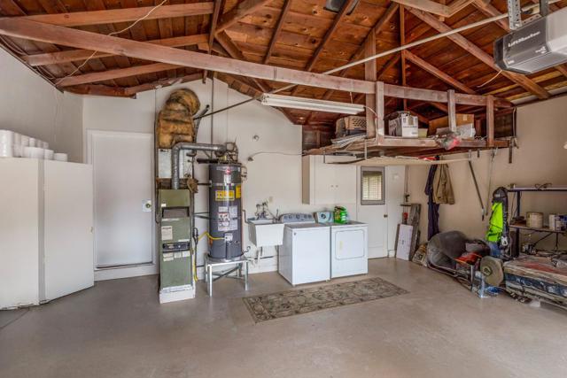 8420 David Court, Gilroy CA: https://media.crmls.org/mediaz/7eb15248-2ee6-4eb9-97b4-c1621adb5de0.jpg