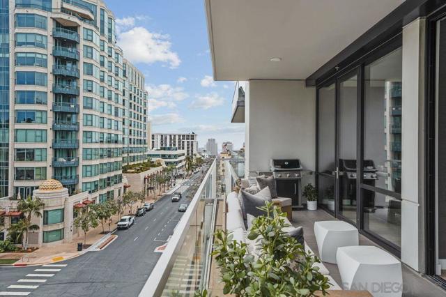 2604 5TH AVENUE, San Diego CA: https://media.crmls.org/mediaz/7eb15593-3a3b-4203-bc60-6aa49627cfac.jpg