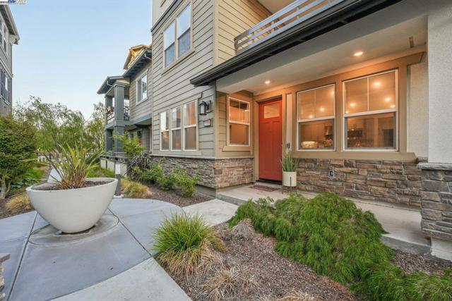 37898 Seafarer Road, Newark CA: https://media.crmls.org/mediaz/7eb2260a-c1cf-448f-ae97-3c3f91cdface.jpg