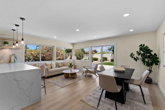 11412 Lucera Pl, San Diego CA: https://media.crmls.org/mediaz/7eb2e27f-68e9-4d4d-9440-c9d0702f000f.jpg