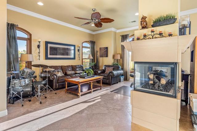 Detail Gallery Image 18 of 36 For 28623 Willow Park Rd, Escondido,  CA 92026 - 3 Beds | 3 Baths