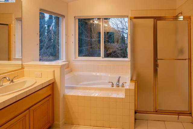 Image 11 of 24 For 343 Lower Vintners Cir