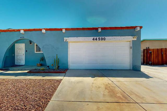 44590 Roundtable Street, Indio CA: https://media.crmls.org/mediaz/7eb4c355-0049-4b71-be12-c912088ebc77.jpg