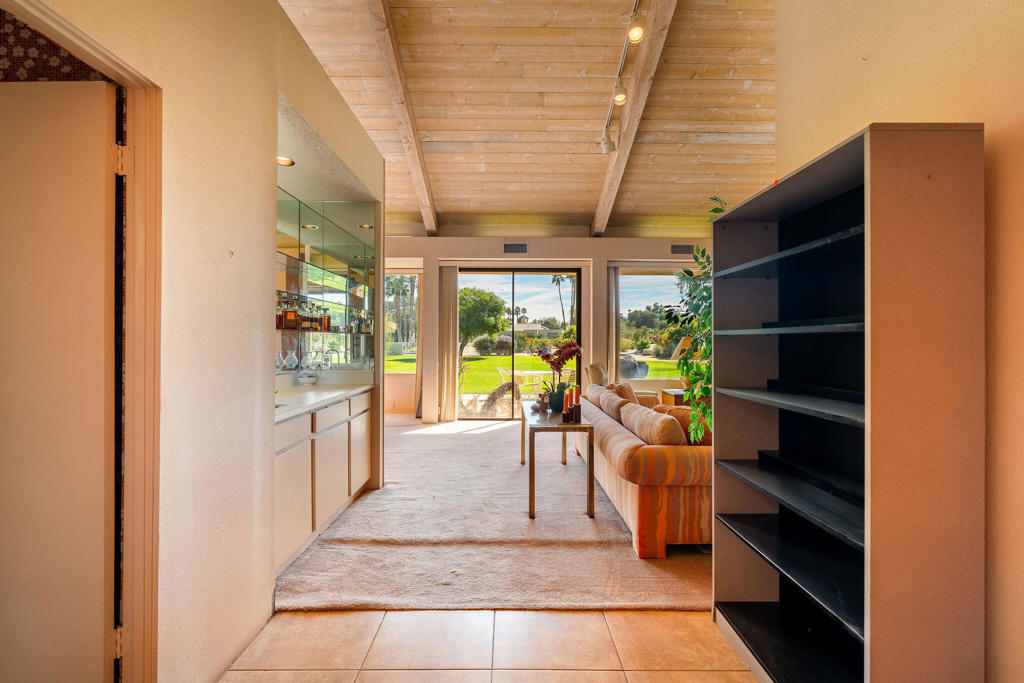 MLS #219138250DA image #4