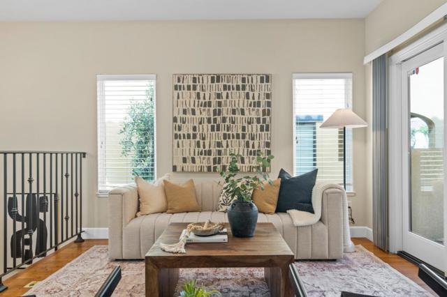 427 Willow Glen Way, San Jose CA: https://media.crmls.org/mediaz/7eb57752-dee9-4a74-86ed-b4e51cc493b6.jpg