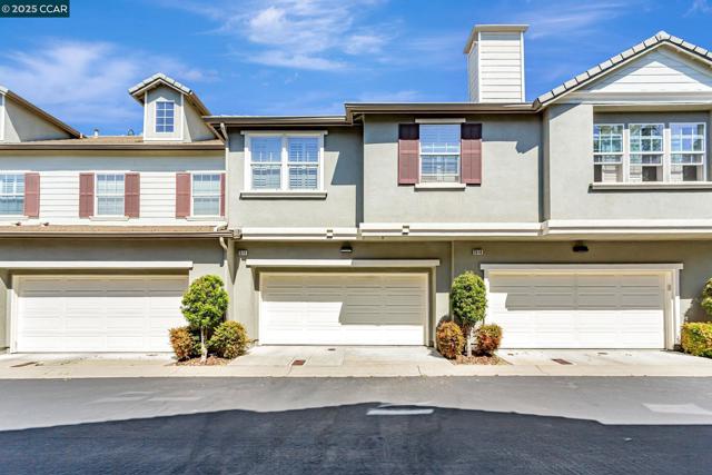 2511 Soren Way, San Ramon CA: https://media.crmls.org/mediaz/7eb6b552-fd05-49f7-a99e-af398fd1504a.jpg
