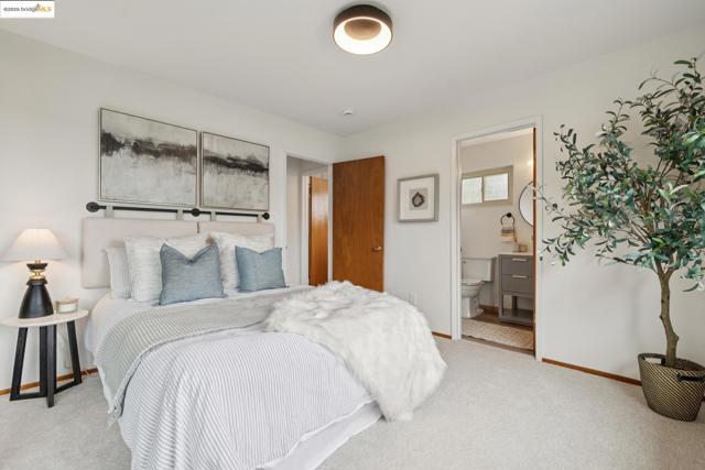 1494 Olive Ave, Richmond CA: https://media.crmls.org/mediaz/7eb72f5e-bd0e-4b42-a0c4-a6d524e8c093.jpg