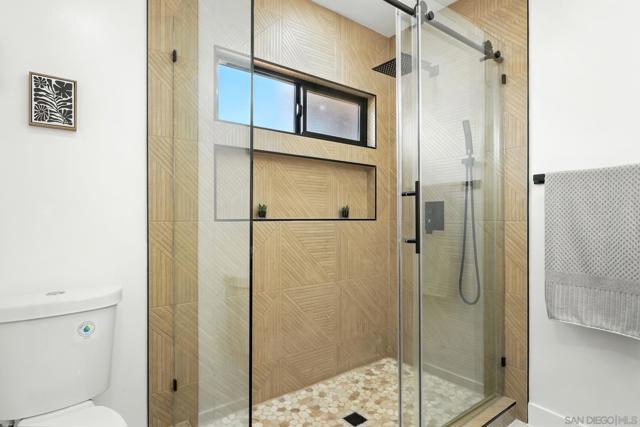 2736 Burgener Blvd, San Diego CA: https://media.crmls.org/mediaz/7eb82501-9942-4bac-b66d-02aa14933062.jpg