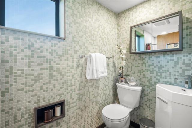 25 Grove Street, Los Gatos CA: https://media.crmls.org/mediaz/7eb8f2e4-3e60-47c4-8728-443cb46f1846.jpg