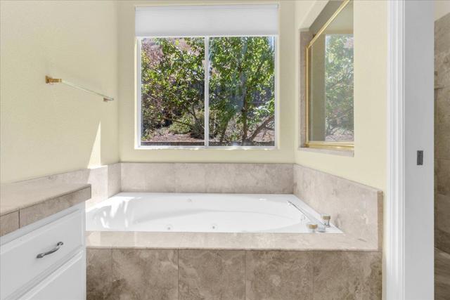 21775 Woodrose Place, Salinas CA: https://media.crmls.org/mediaz/7eb91eb9-7653-42b5-bf8e-4ba0aec8d204.jpg