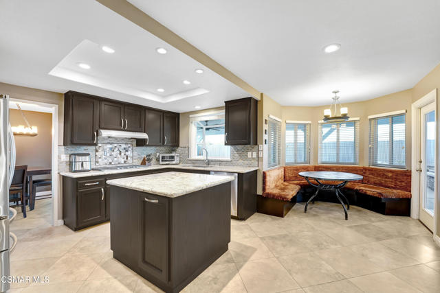 610 Nicole Drive, Newbury Park CA: https://media.crmls.org/mediaz/7eb95659-c1b4-4ca6-94d3-8c430bd13956.jpg