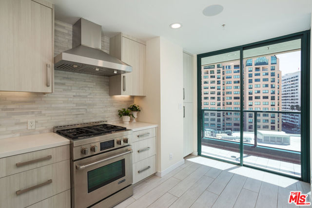 10490 Wilshire Boulevard, Los Angeles CA: https://media.crmls.org/mediaz/7eb9aa40-e5c2-4f02-a41b-14b41706f081.jpg