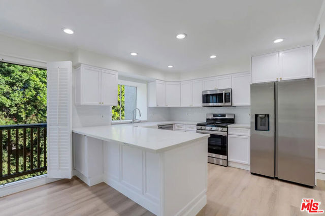 23471 Park Sorrento, Calabasas CA: https://media.crmls.org/mediaz/7eba08b3-2b5e-4f35-9276-ee0fb59d2527.jpg