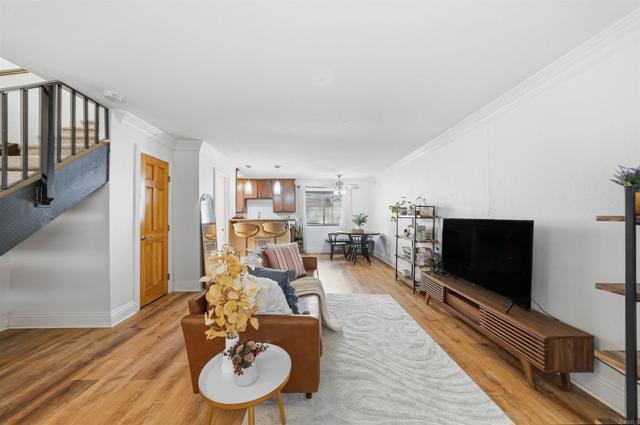 5505 Adelaide Avenue, San Diego CA: https://media.crmls.org/mediaz/7eba92fa-1305-4c34-b093-2644195fe127.jpg