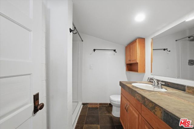 718 Blue Jay Road, Big Bear, CA 92315