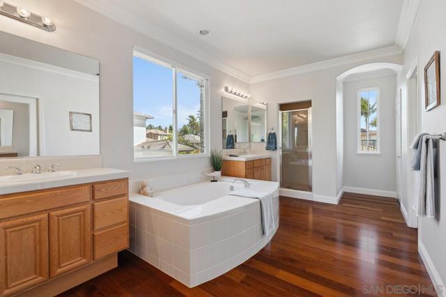 11324 Luxembourg Way, San Diego CA: https://media.crmls.org/mediaz/7ebb6bea-e7cf-4816-95ff-6bf7869928c7.jpg