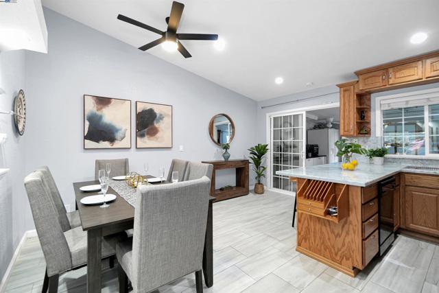 22633 Mossy Rock Drive, Hayward CA: https://media.crmls.org/mediaz/7ebb9bcc-25a6-4294-825e-1e90451f9fae.jpg