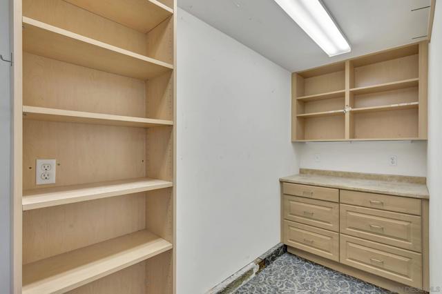 12880 Circulo Dardo, San Diego CA: https://media.crmls.org/mediaz/7ebc363a-9243-4ebe-87aa-5c55af652e63.jpg