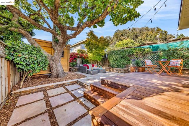 7231 Plank Ave, El Cerrito CA: https://media.crmls.org/mediaz/7ebc4335-2783-4359-b6ce-89dbea40b3da.jpg