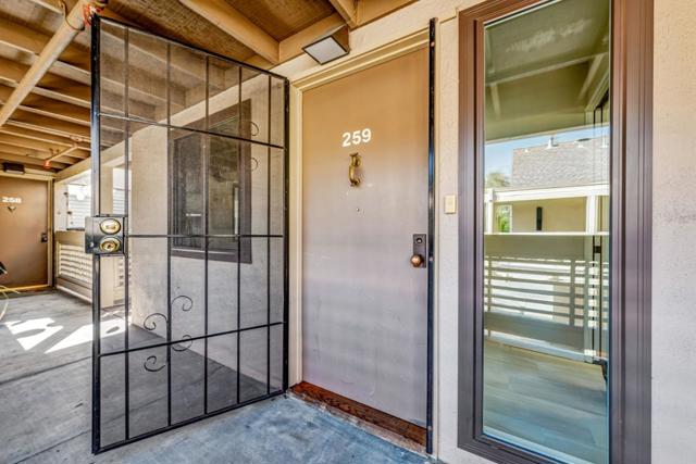 453 Alberto Way, Los Gatos CA: https://media.crmls.org/mediaz/7ebc57e1-c067-4e9b-a611-d0e2139c8619.jpg
