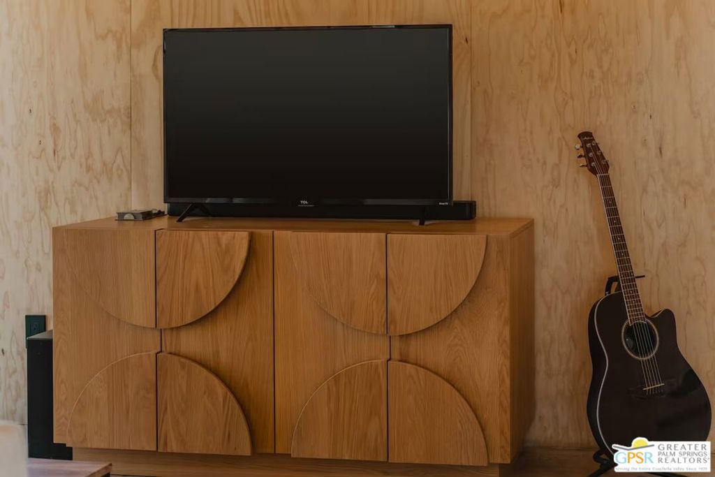 MLS #25613343PS image #25