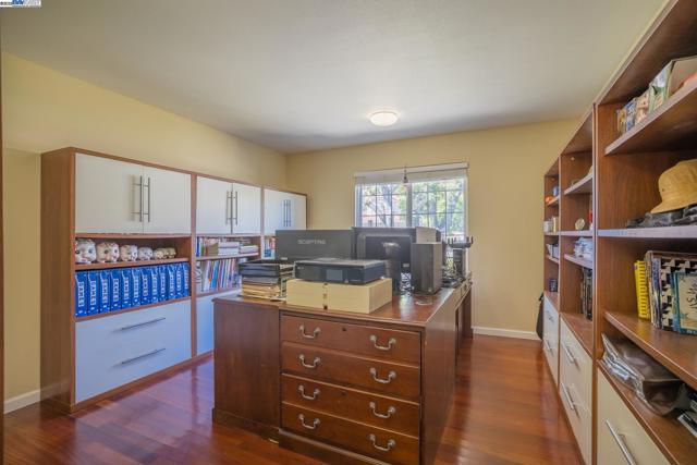 42001 Via San Gabriel, Fremont CA: https://media.crmls.org/mediaz/7ebcd81c-7398-41a6-a959-a838a65b8c4b.jpg